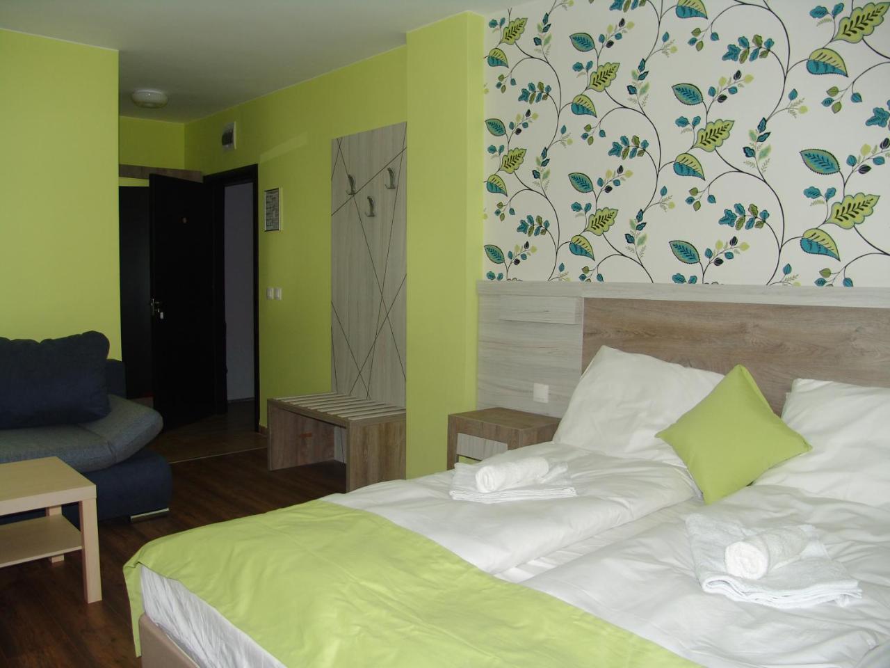 Berghof Eva - Hotel Panichishte Buitenkant foto